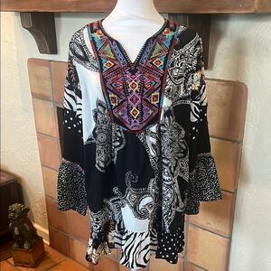 Colessa Mixed Print Embroidered V-Neck Bell Sleeve Tunic Top, size L